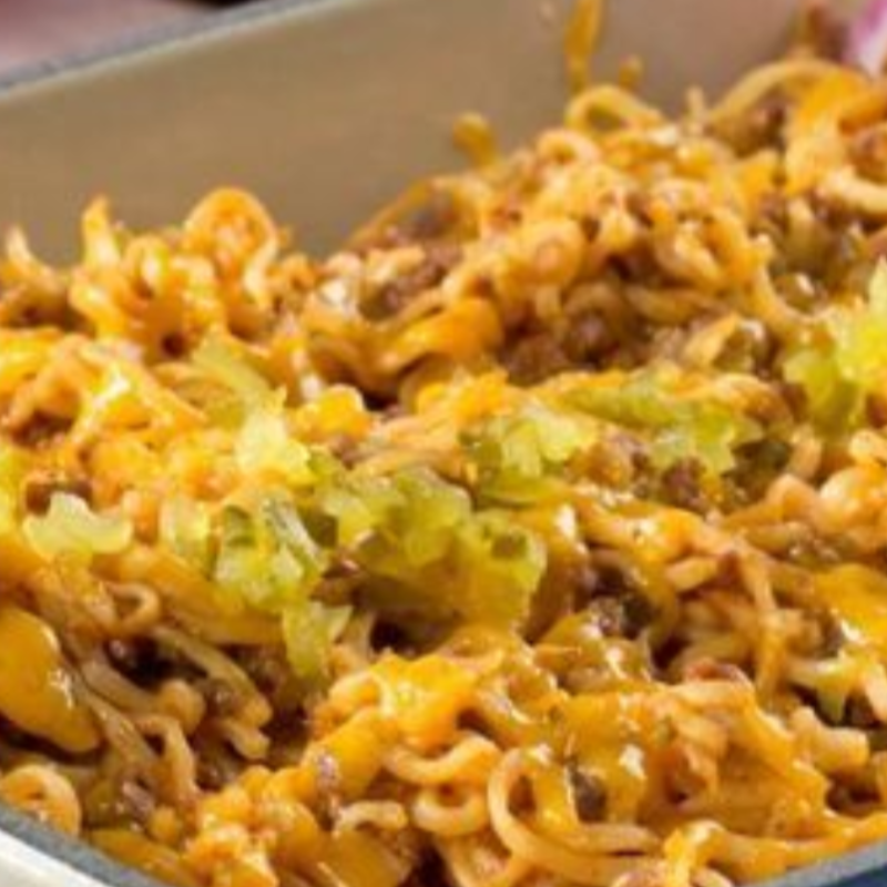 Cheeseburger Ramen Casserole (Kid friendly, kid approved) Main Image